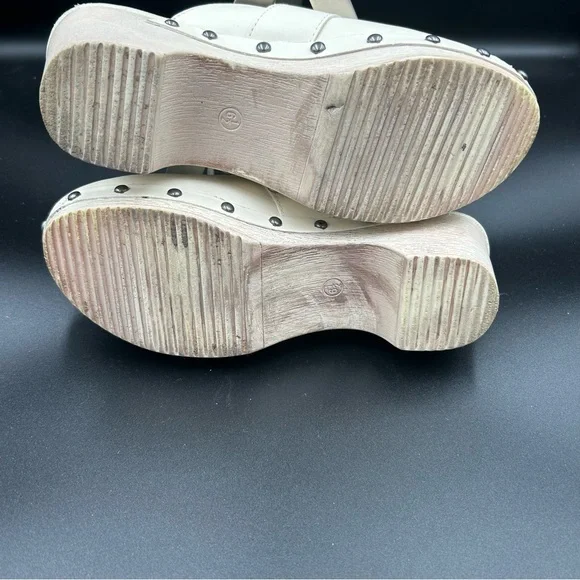 MIA ‎ Cream Clogs Sz 6.5 - Picture 9 of 9